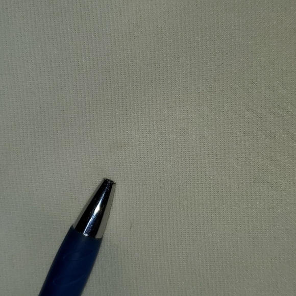 Under Armour Cold Gear size Large Color is cream. - Picture 3 of 13